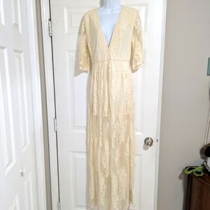 Wishlist Cream Maxi Dress with Elegant Design